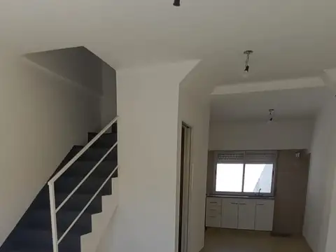 Departamento tipo casa en alquiler en Floresta