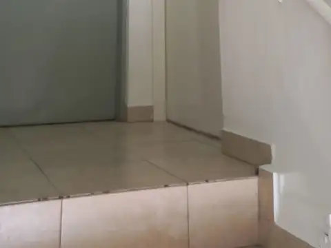 Depto Tipo Casa en Alquiler de 3 ambientes