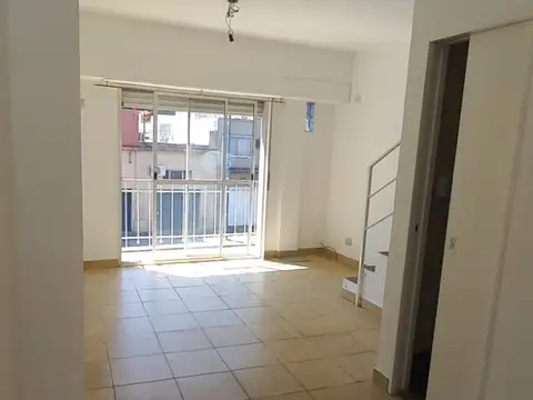 Depto Tipo Casa 3 ambientes con 1 baño