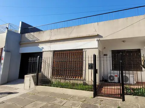 VENTA CASA 4 AMBIENTES APTO CREDITO EN RAMOS MEJIA