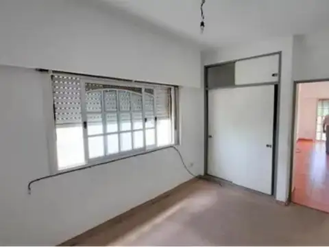 DEPARATMENTO DE 3 AMBIENTES AL FRENTE CON BALCÓN