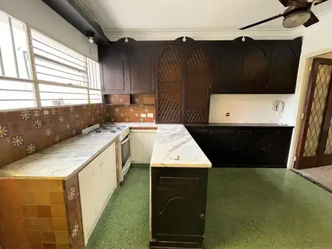 Casa 5 ambientes con 1 baño