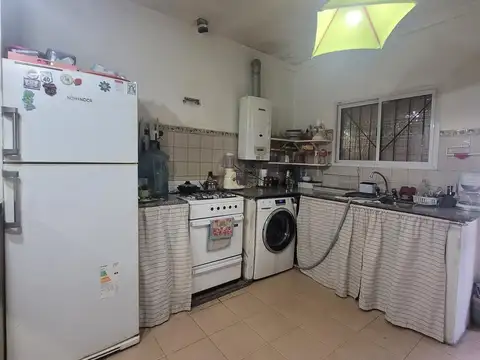 Casa 3 ambientes con 1 baño