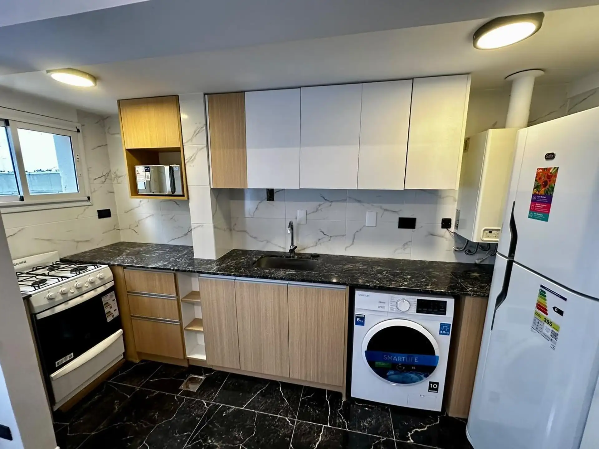 Depto 3 amb externo con ventanal a la calle, 53m² — Centro