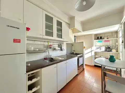 Casa 4 ambientes con 2 baños