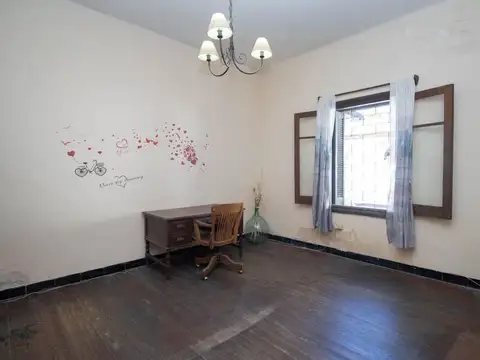 Casa 5 ambientes con 1 baño