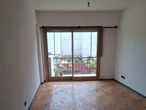 Venta. Dpto 3 ambientes. Balcón. Almagro.