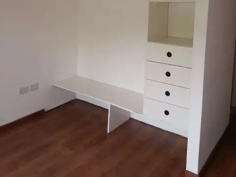 Departamento en Alquiler con 1 cocheras