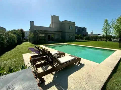 Casa en Alquiler Temporal en El Cantón - Norte