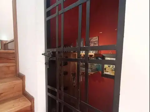 Casa en Alquiler Temporal con 4 cocheras