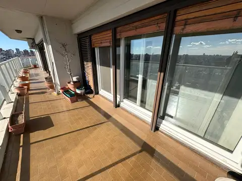 Departamento en Alquiler de 4 dormitorios