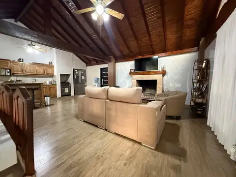 VENTA CASA 4 AMB FCO ALVAREZ ACEPTA PERMUTA