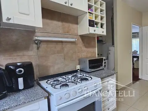 Casa 4 ambientes con 4 baños