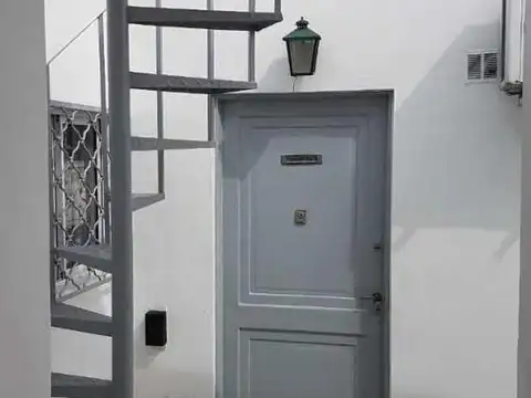 Depto Tipo Casa 13 ambientes con 5 baños