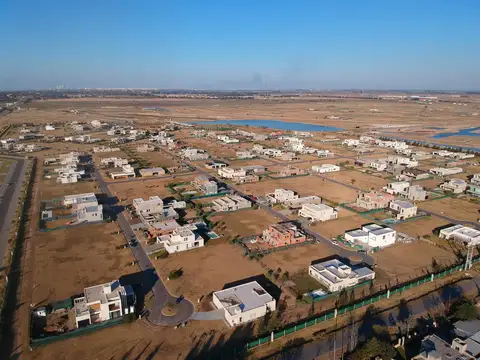 Terreno en Venta 30  mts Fondo