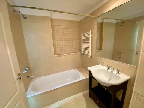 Departamento en Alquiler con 1 cocheras