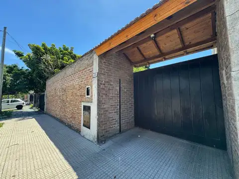 Casa 3 ambientes con 1 baño