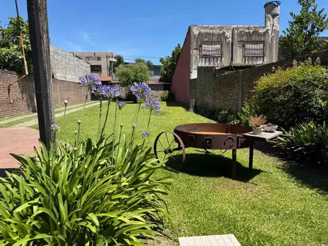 VENTA CASA 3 AMB I.CASANOVA CENTRO PARQUE QUINCHO