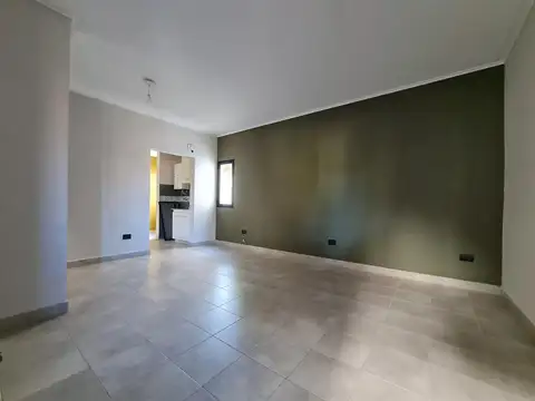GRAN ESTAR COMEDOR, COCINA LAVADERO INDEPENDIENTE, UN BAÑO CON BAÑERA, DORMITORIO CON PLACARD
