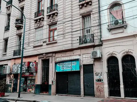 Venta Local y vivienda para reciclar, oportunidad