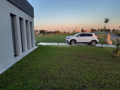 Venta Casa en San Lucas 3 Dormitorios Canning