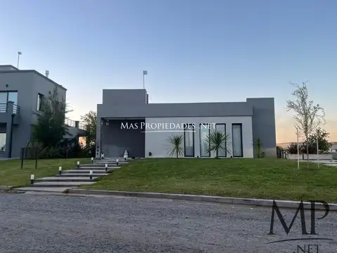 Venta Casa en San Lucas 3 Dormitorios Canning