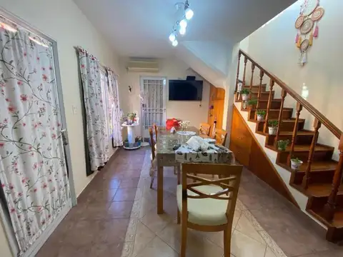 VENTA de Hermosa Casa de 5 ambientes  Haedo Sur!