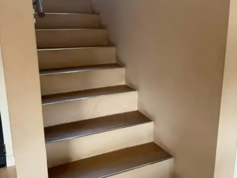 Casa 5 ambientes con 4 baños