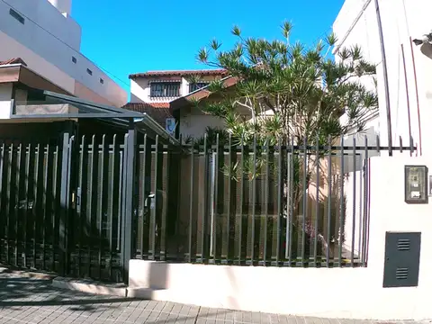 Calle 64 2500