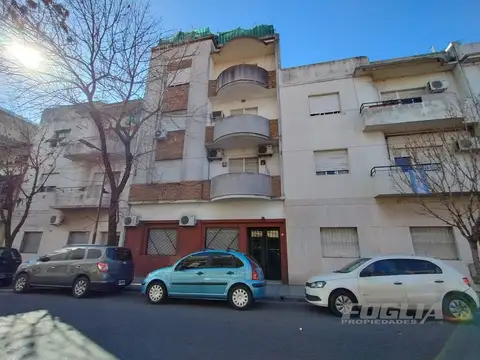 LUIS SAENZ PEÑA 1700. 1 AMBIENTE Y MEDIO .