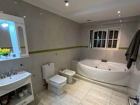 IMPECABLE CHALET EN VENTA - SAN MIGUEL - APTO PARA CRÉDITO HIPOTECARIO BANCARIO