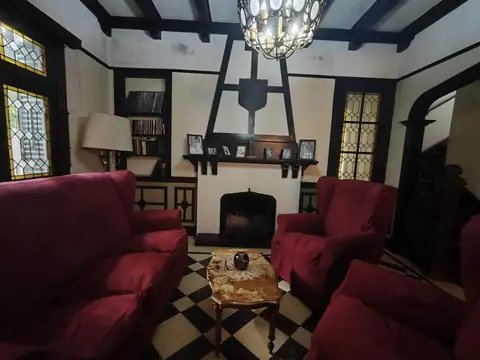 Casa de Estilo Banfield Residencial Acevedo 1200
