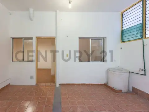 PH 2 AMBIENTES CON PATIO / ACEPTA PERMUTA