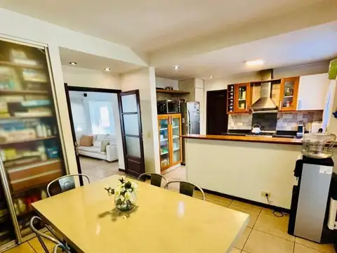 CASA 4 AMBIENTES EN VENTA - HAEDO NORTE