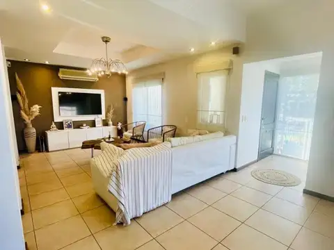 Casa en Venta en Haedo, USD 290.000