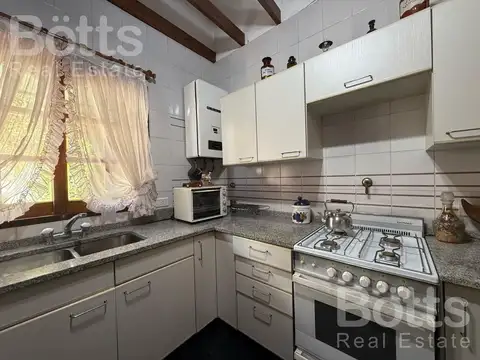 Casa en Venta con 4 cocheras