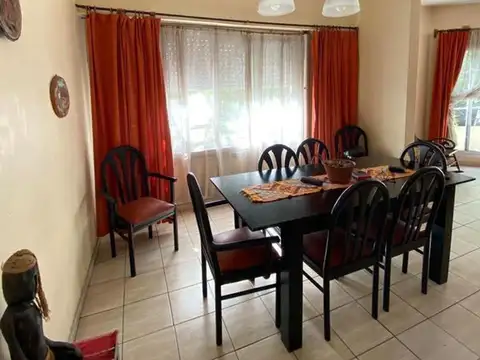 Depto Tipo Casa 5 ambientes con 2 baños