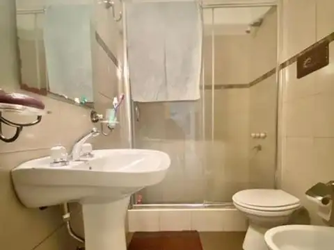 VENTA! Amplio PH de 5 ambientes con terraza  Morón