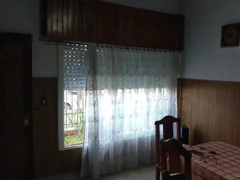 Casa Chalet 3 Ambientes en Venta - Castelar Sur