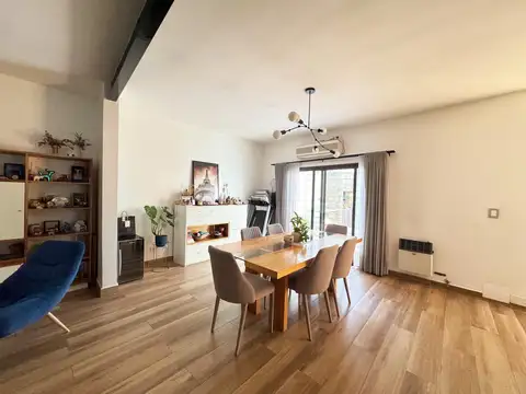 Depto Tipo Casa en Venta de 5 ambientes