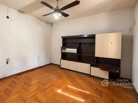 Depto Tipo Casa en Alquiler 50 años