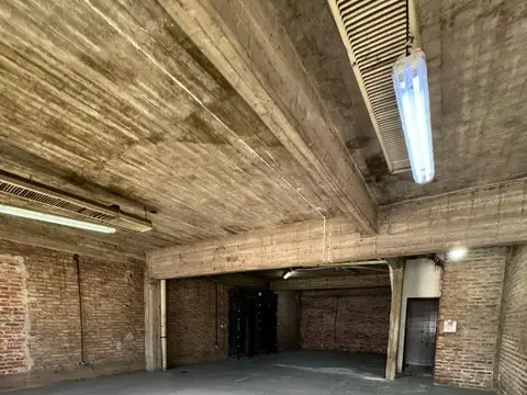 Galpon en Alquiler en Billinghurst, $ 700.000