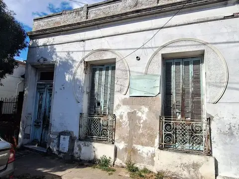VENTA LOTE - CASA A DEMOLER O RECICLA - AVELLANEDA