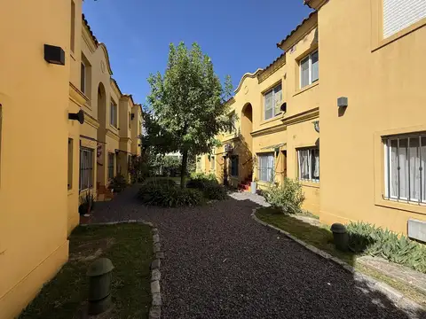 Almirante Brown al 600