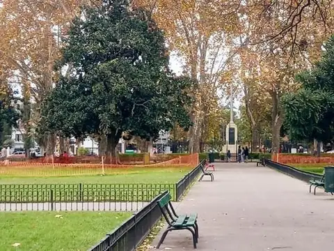 Excelente casa con parque y pileta en pleno Villa Devoto