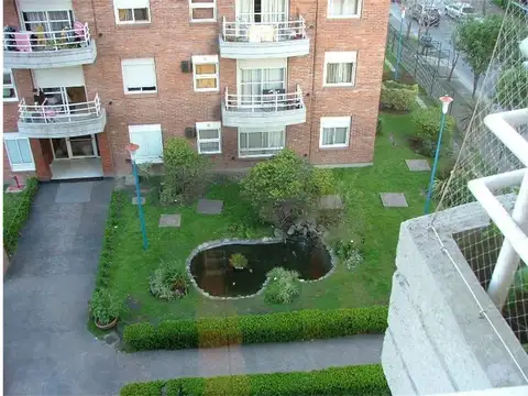 E Zeballos 3600