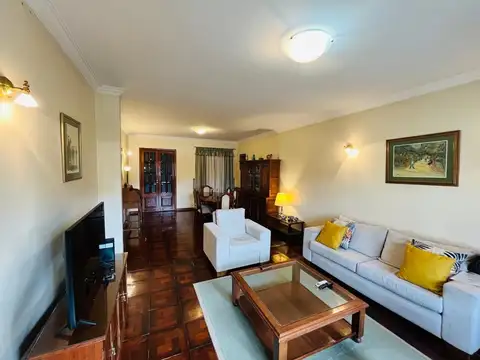 CASA 4 AMBIENTES VENTA PILETA APTA CREDITO LOMAS