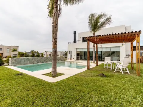 Casa en Venta en Pilar del Este - Santa Elena, USD 280.000