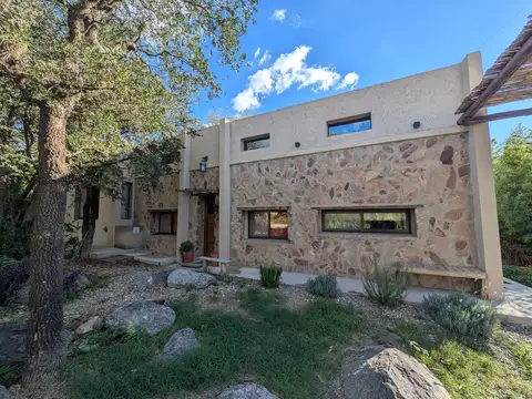 Se vende impecable Casa en San Javier, Traslasierra