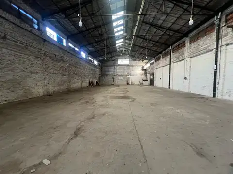 Galpon en Venta en Centro De Lujan, USD 400.000